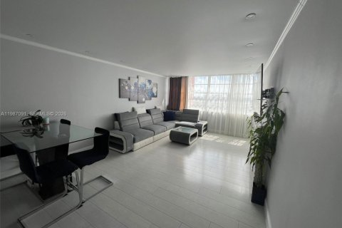 Купить кондоминиум в Майами, Флорида 1 спальня, 79.99м2, № 2046545 - фото 9