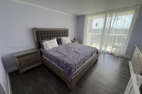 Купить кондоминиум в Майами, Флорида 1 спальня, 79.99м2, № 2046545 - фото 15