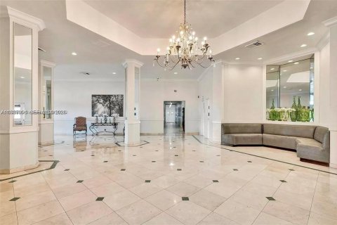 Купить кондоминиум в Майами, Флорида 1 спальня, 79.99м2, № 2046545 - фото 28