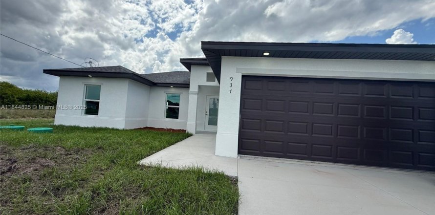 House in Lehigh Acres, Florida 3 bedrooms № 1841258