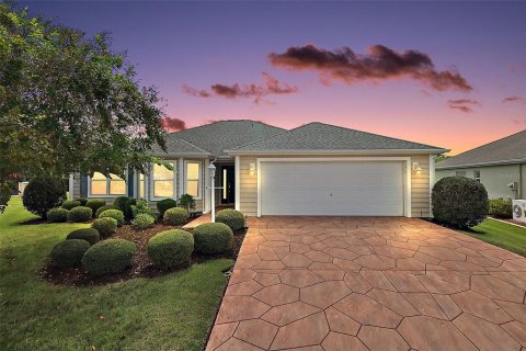 Casa en The Villages, Florida 3 dormitorios, 156.91 m2 № 2362537