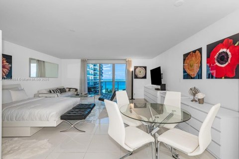 Condo in Miami Beach, Florida  № 1878983 - photo 23