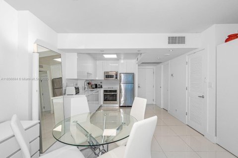 Condo in Miami Beach, Florida  № 1878983 - photo 14