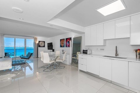 Condo in Miami Beach, Florida  № 1878983 - photo 19