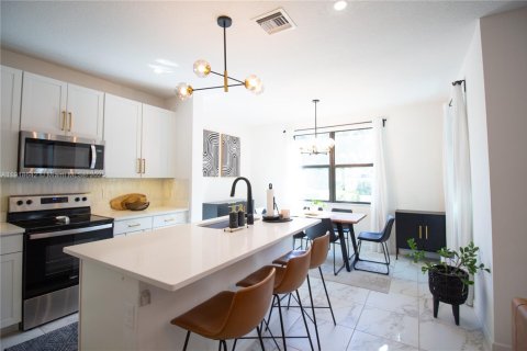 Casa en venta en Pompano Beach, Florida, 3 dormitorios, 135.17 m2 № 1974033 - foto 5