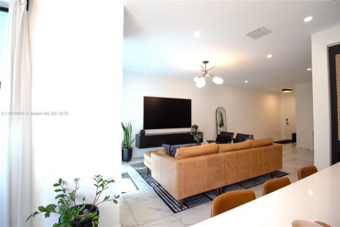 Casa en venta en Pompano Beach, Florida, 3 dormitorios, 135.17 m2 № 1974033 - foto 8