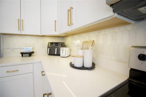 Casa en venta en Pompano Beach, Florida, 3 dormitorios, 135.17 m2 № 1974033 - foto 11