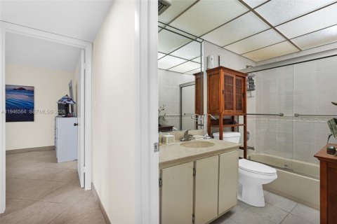 Condominio en venta en Miami, Florida, 2 dormitorios, 91.32 m2 № 2089257 - foto 21