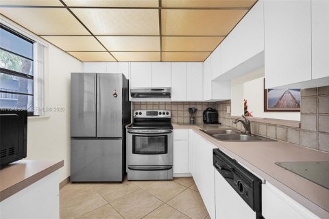 Condominio en venta en Miami, Florida, 2 dormitorios, 91.32 m2 № 2089257 - foto 8