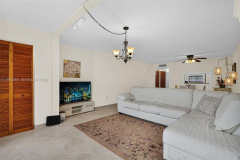 Condominio en venta en Miami, Florida, 2 dormitorios, 91.32 m2 № 2089257 - foto 16