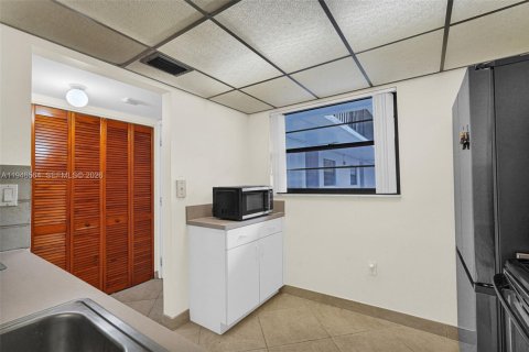Condominio en venta en Miami, Florida, 2 dormitorios, 91.32 m2 № 2089257 - foto 10