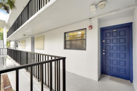 Condominio en venta en Miami, Florida, 2 dormitorios, 91.32 m2 № 2089257 - foto 5