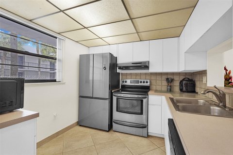 Condominio en venta en Miami, Florida, 2 dormitorios, 91.32 m2 № 2089257 - foto 9