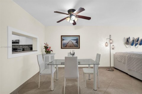 Condominio en venta en Miami, Florida, 2 dormitorios, 91.32 m2 № 2089257 - foto 19