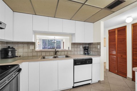 Condominio en venta en Miami, Florida, 2 dormitorios, 91.32 m2 № 2089257 - foto 12