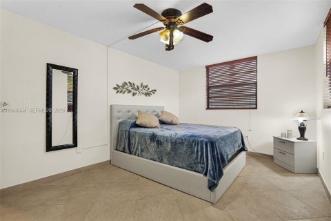 Condominio en venta en Miami, Florida, 2 dormitorios, 91.32 m2 № 2089257 - foto 26