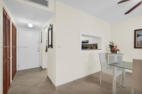 Condominio en venta en Miami, Florida, 2 dormitorios, 91.32 m2 № 2089257 - foto 18