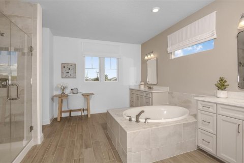 House in Wesley Chapel, Florida 4 bedrooms, 396.88 sq.m. № 1814949 - photo 14