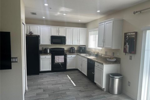 Touwnhouse à vendre à Orlando, Floride: 3 chambres, 116.22 m2 № 1792837 - photo 5