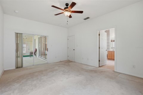 House in Leesburg, Florida 2 bedrooms, 153.57 sq.m. № 2211017 - photo 16