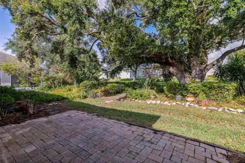 House in Leesburg, Florida 2 bedrooms, 153.57 sq.m. № 2211017 - photo 25