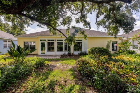 House in Leesburg, Florida 2 bedrooms, 153.57 sq.m. № 2211017 - photo 28