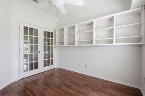 House in Leesburg, Florida 2 bedrooms, 153.57 sq.m. № 2211017 - photo 9