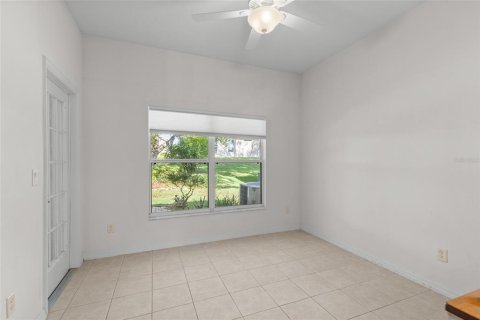House in Leesburg, Florida 2 bedrooms, 153.57 sq.m. № 2211017 - photo 13