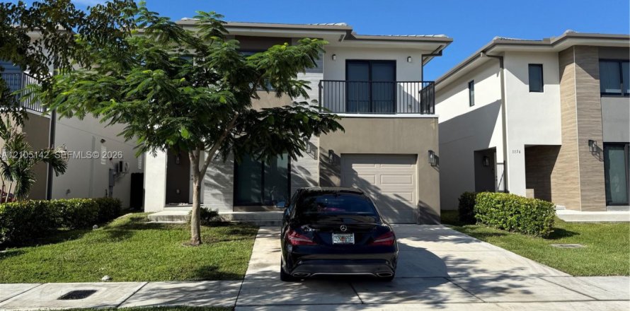 Villa ou maison à Florida City, Floride 5 chambres, 176.7 m2 № 2412769