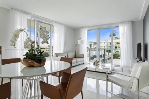 Condominio en venta en Bay Harbor Islands, Florida, 2 dormitorios, 104.79 m2 № 2046240 - foto 9