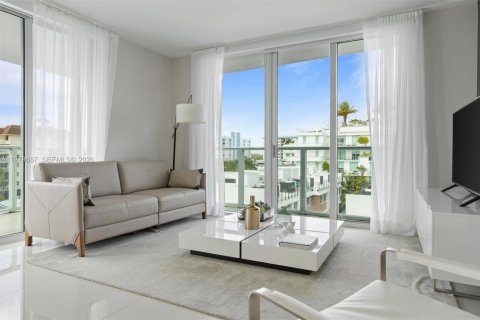 Condominio en venta en Bay Harbor Islands, Florida, 2 dormitorios, 104.79 m2 № 2046240 - foto 14