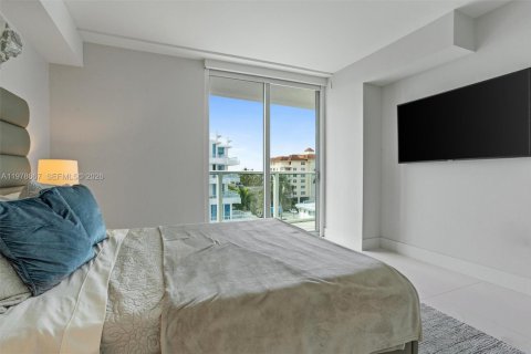 Condominio en venta en Bay Harbor Islands, Florida, 2 dormitorios, 104.79 m2 № 2046240 - foto 22