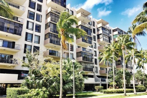 Condo in Key Biscayne, Florida, 2 bedrooms  № 1755736 - photo 2