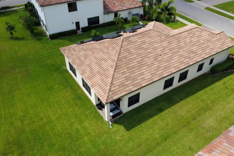House in Ave Maria, Florida 4 bedrooms, 229.1 sq.m. № 2175889 - photo 4