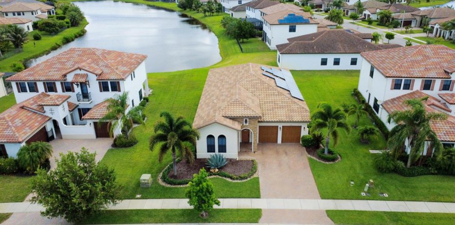House in Ave Maria, Florida 4 bedrooms, 229.1 sq.m. № 2175889