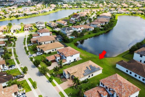House in Ave Maria, Florida 4 bedrooms, 229.1 sq.m. № 2175889 - photo 5
