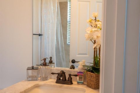 House in Ave Maria, Florida 4 bedrooms, 229.1 sq.m. № 2175889 - photo 9