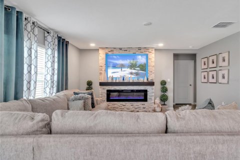 House in Wimauma, Florida 5 bedrooms, 248.42 sq.m. № 1834886 - photo 13