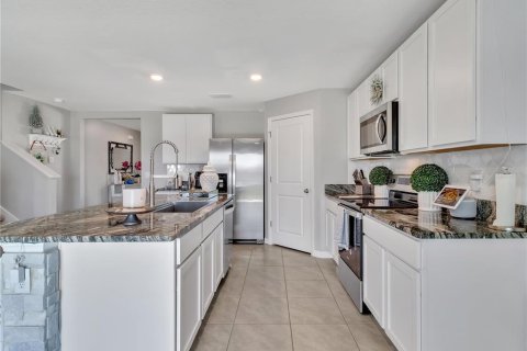 House in Wimauma, Florida 5 bedrooms, 248.42 sq.m. № 1834886 - photo 10