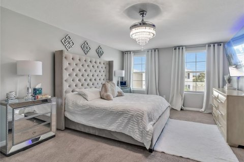 House in Wimauma, Florida 5 bedrooms, 248.42 sq.m. № 1834886 - photo 19