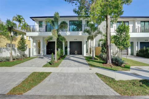 Adosado en Fort Lauderdale, Florida 3 dormitorios, 206.99 m2 № 2323687