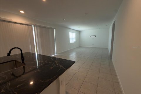 Villa ou maison à vendre à Davenport, Floride: 5 chambres, 288.55 m2 № 2401153 - photo 8