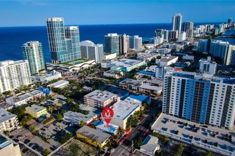 Commercial property in Miami Beach, Florida № 2067609 - photo 9