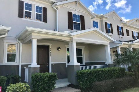 Townhouse in Windermere, Florida 3 bedrooms, 177.63 sq.m. № 2393404 - photo 2