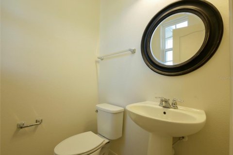 Townhouse in Windermere, Florida 3 bedrooms, 177.63 sq.m. № 2393404 - photo 14