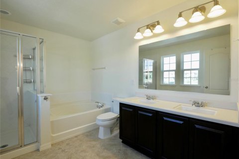 Townhouse in Windermere, Florida 3 bedrooms, 177.63 sq.m. № 2393404 - photo 17