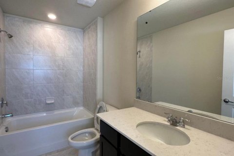 Casa en venta en Kissimmee, Florida, 5 dormitorios, 242.94 m2 № 1873364 - foto 24