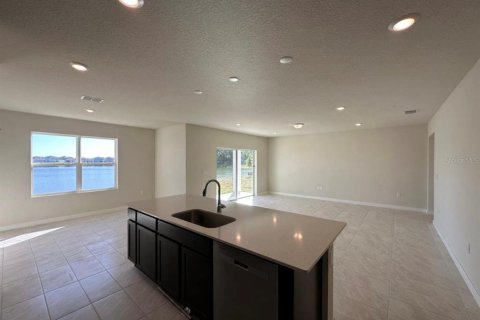 Casa en venta en Kissimmee, Florida, 5 dormitorios, 242.94 m2 № 1873364 - foto 12