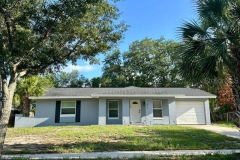 Casa en Casselberry, Florida 3 dormitorios, 92.9 m2 № 2107559