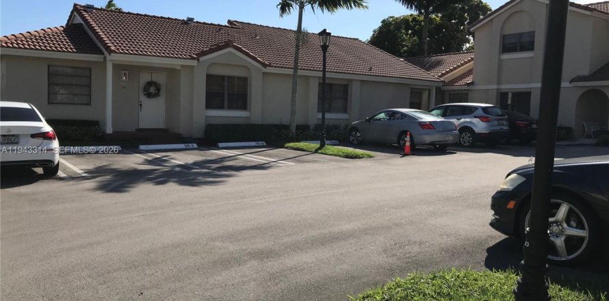 Touwnhouse à Hialeah, Floride 2 chambres, 92.07 m2 № 1999567